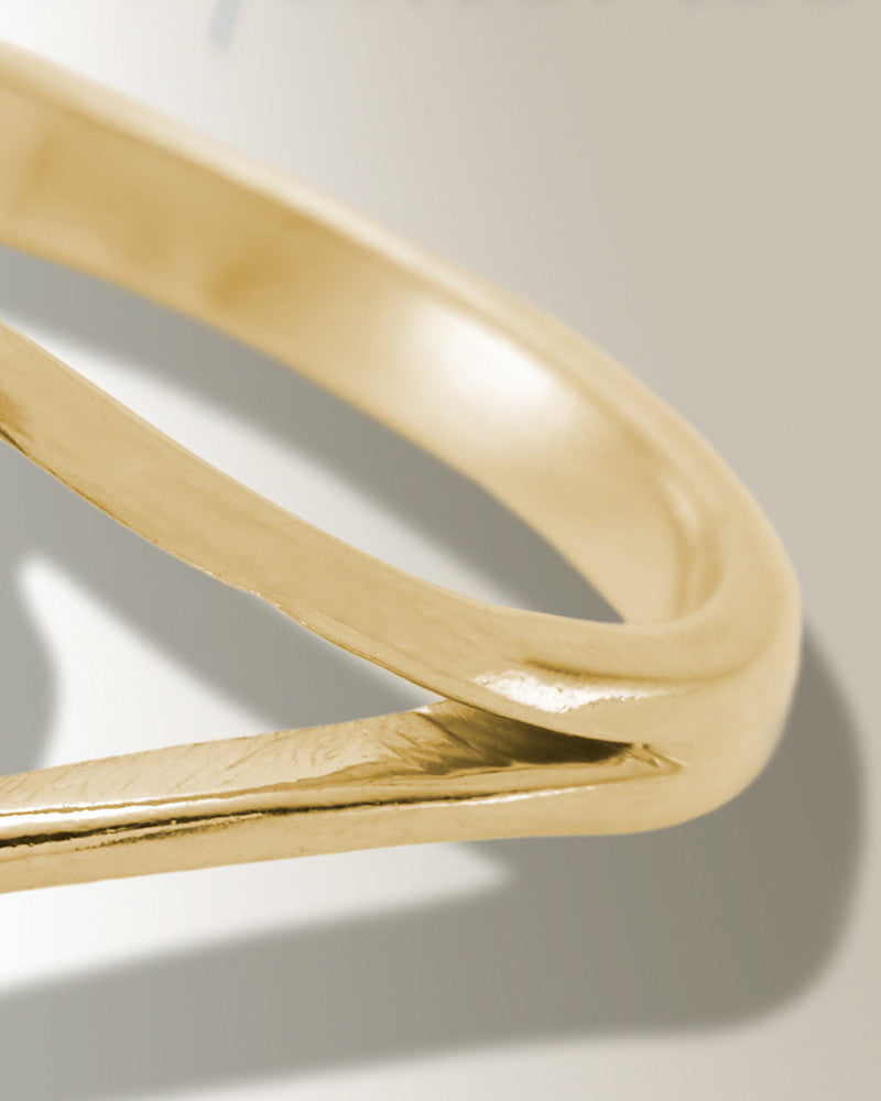 Solid 14K Gold Women's Willowbrook Ash Ring with Scarlet Pearl Opal