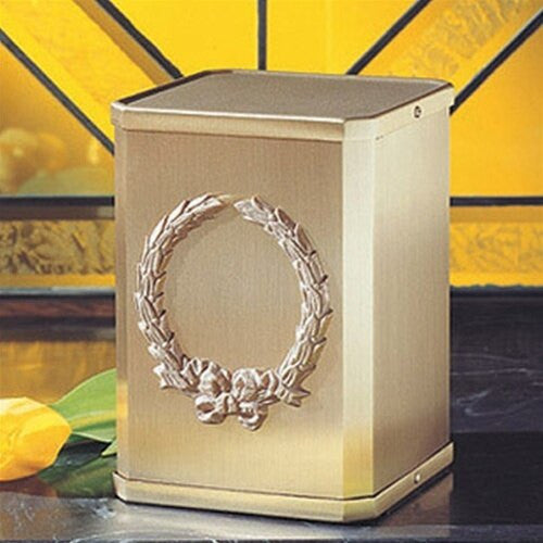 Classic Wreath Cremation Urn