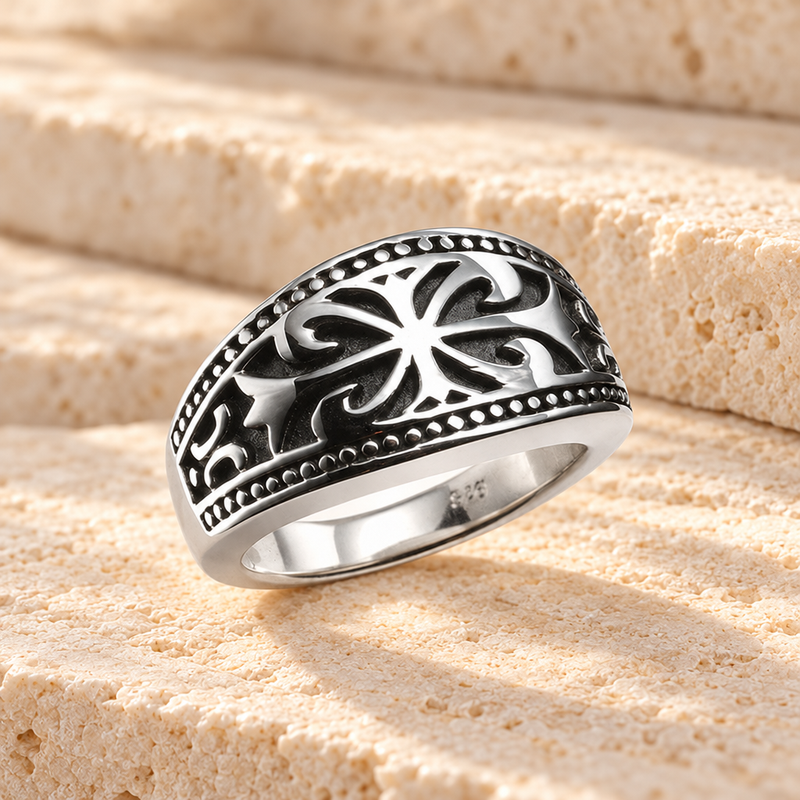 Silver Ladies Majesty Memorial Ring