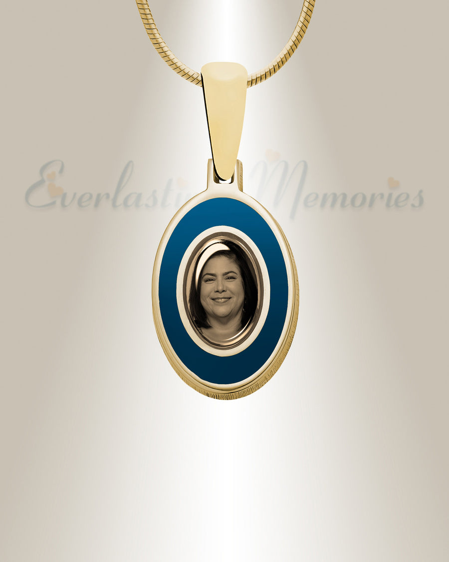 Oval 14K Gold Picture Pendant With Oxford Ashes