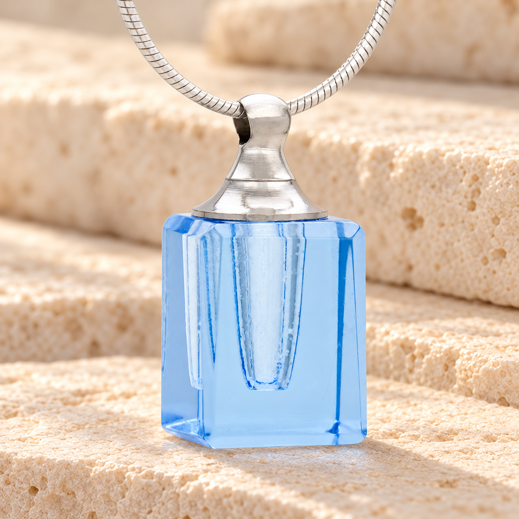Glass Locket Contentment Jewelry Urn — main — evr2044